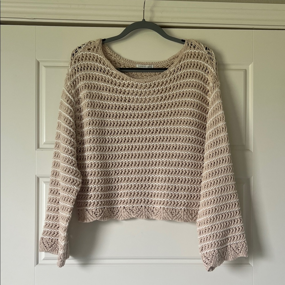 NWT- American Eagle Outfitters Cream Knit Sweater